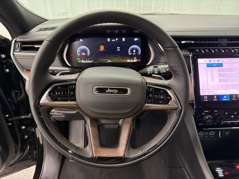 New 2025 Jeep Grand Cherokee L Summit image 23