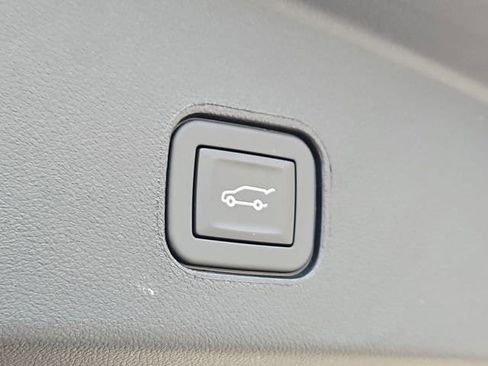 New 2026 Cadillac Lyriq Luxury w/ LPO, Floor Liner Package image 27