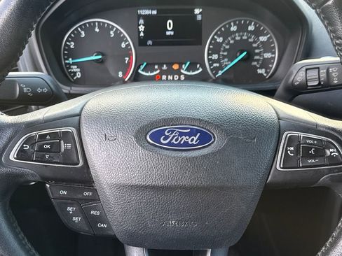 Used 2018 Ford EcoSport SE w/ SE Convenience Package image 6