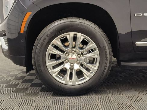 Used 2026 GMC Yukon XL Denali w/ Advanced Technology Package AWD/4WD image 11
