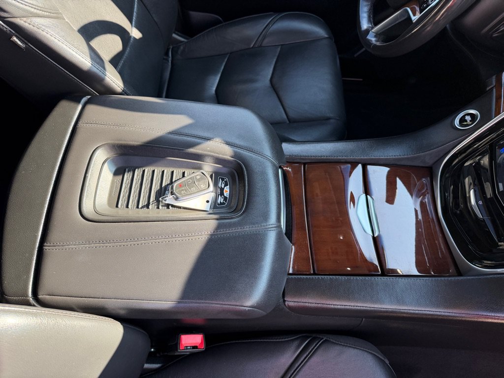 Used 2018 Cadillac Escalade ESV Premium Luxury AWD/4WD image 15