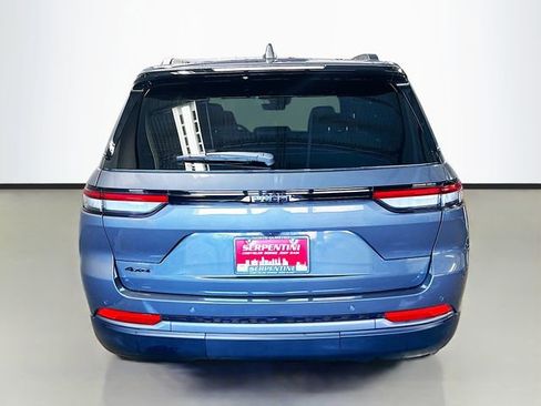 New 2026 Jeep Grand Cherokee Limited w/ Limited Altitude Package AWD/4WD image 7