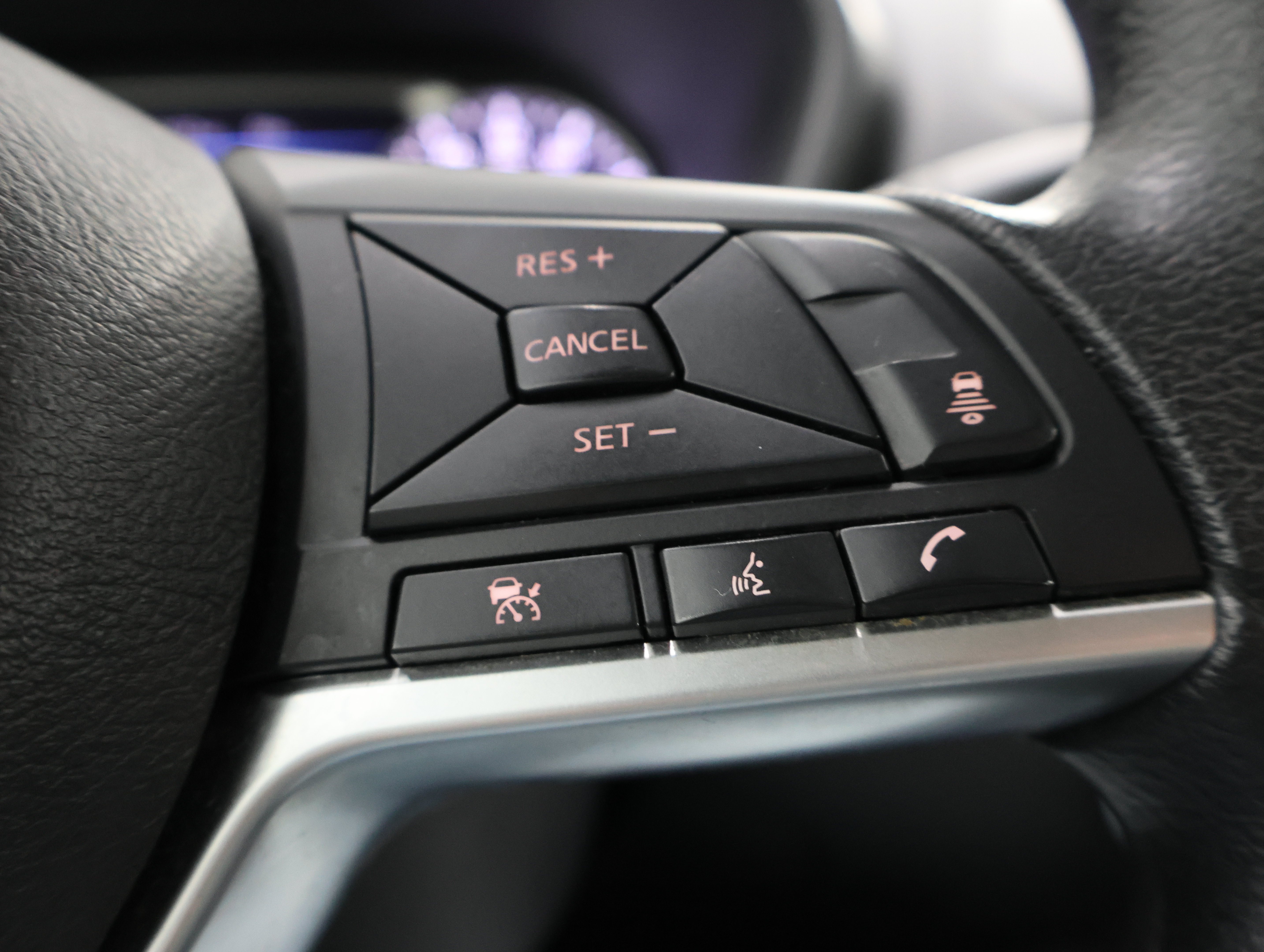 Used 2024 Nissan Sentra SV FWD image 14