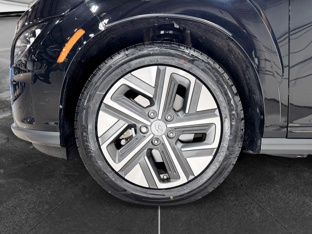Used 2023 Hyundai Kona Limited w/ Cargo Package FWD image 29