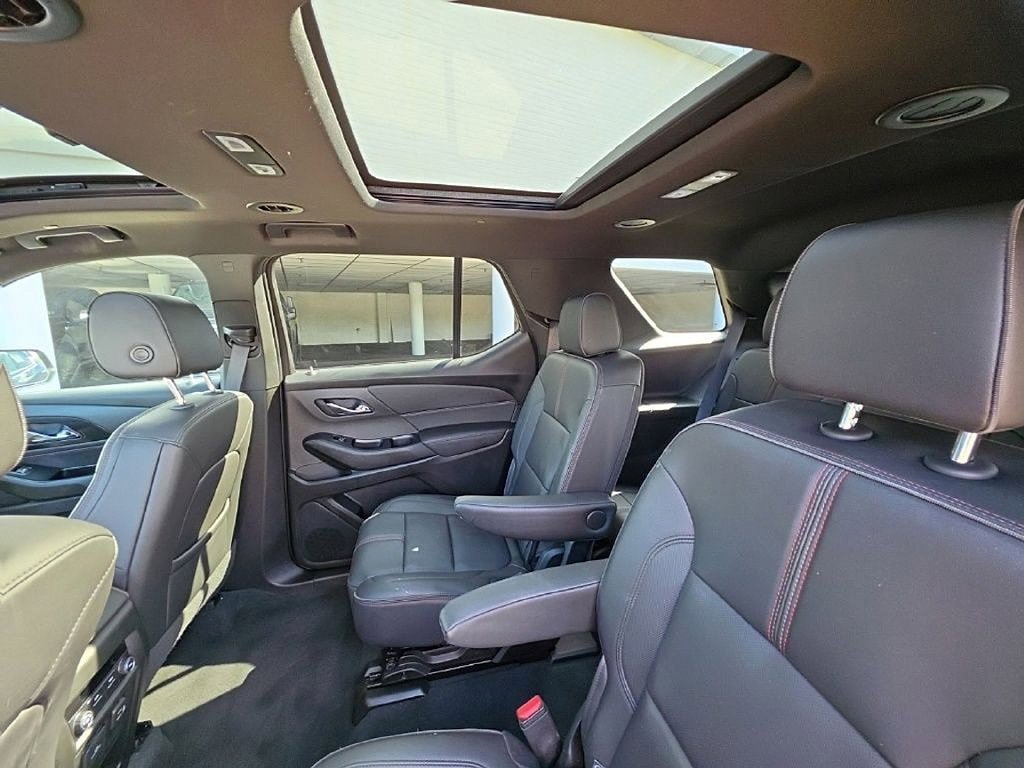 Used 2024 Chevrolet Traverse RS AWD/4WD image 28