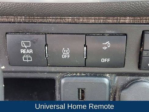 Used 2015 GMC Acadia SLT image 16