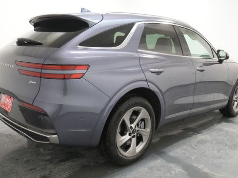 New 2026 Genesis GV70 2.5T Advanced image 8