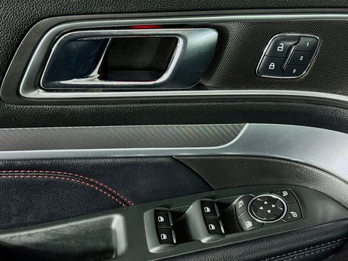 Used 2018 Ford Explorer Sport image 23