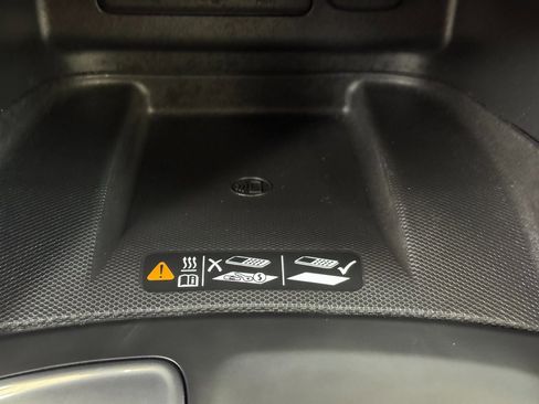 Used 2020 Chevrolet Equinox Premier image 38