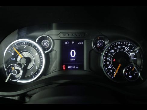 Used 2021 RAM 1500 Big Horn image 21