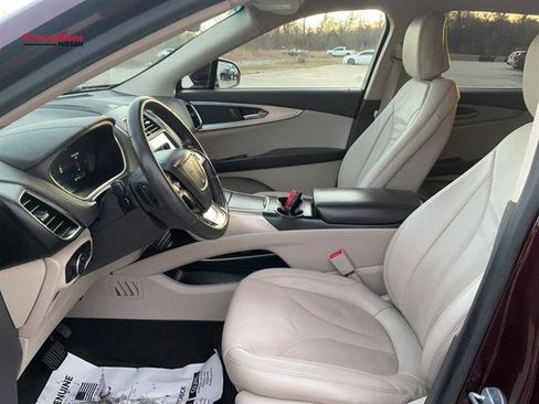 Used 2020 Lincoln Nautilus FWD w/ Equipment Group 101A image 9