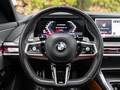 Used 2023 BMW 740i w/ Luxury Rear Seating Package RWD image 26