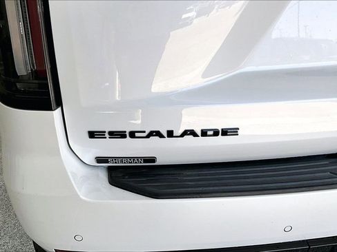 Used 2022 Cadillac Escalade Sport w/ Touring Package image 42