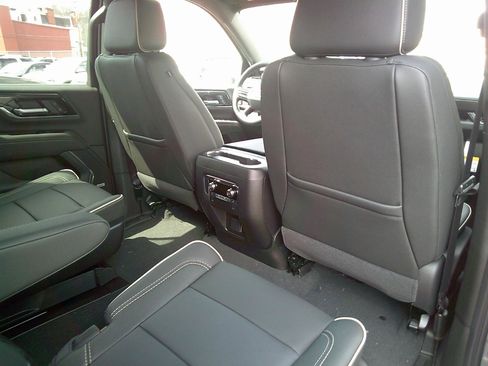 New 2026 GMC Yukon XL Elevation AWD/4WD image 10