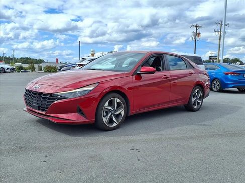 Used 2023 Hyundai Elantra SEL w/ Convenience Package image 19