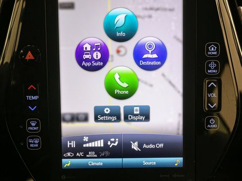 Used 2017 Toyota Prius Prime Premium image 23