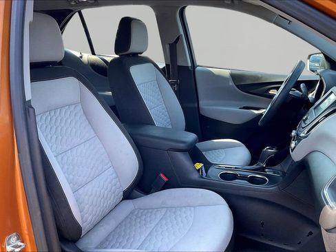 Used 2018 Chevrolet Equinox LS w/ LPO, Protection Package AWD/4WD image 31