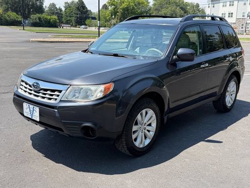 Used 2013 Subaru Forester 2.5X Premium w/ Popular Pkg 1 AWD/4WD image 11