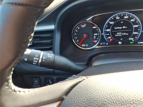 Used 2022 GMC Acadia Denali w/ Denali Technology Package image 24