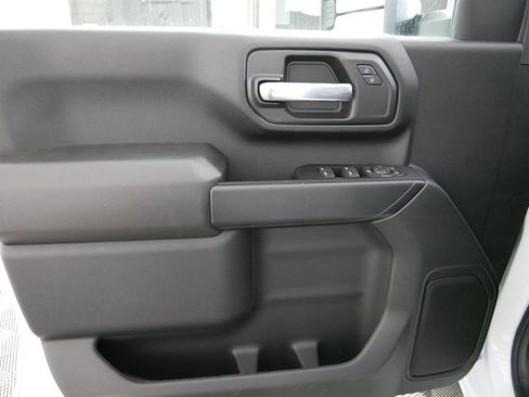 New 2025 GMC Sierra 3500 Pro image 10