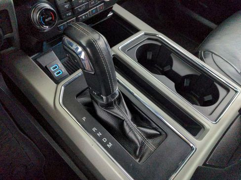 Used 2017 Ford F150 Lariat w/ Equipment Group 501A Mid AWD/4WD image 19