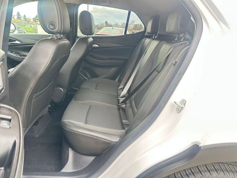 Used 2025 Buick Encore GX Preferred image 37