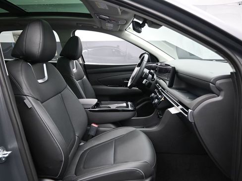 New 2025 Hyundai Tucson Limited image 33