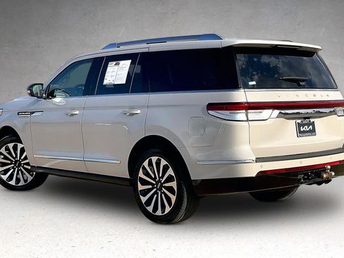 Used 2022 Lincoln Navigator Reserve AWD/4WD image 4