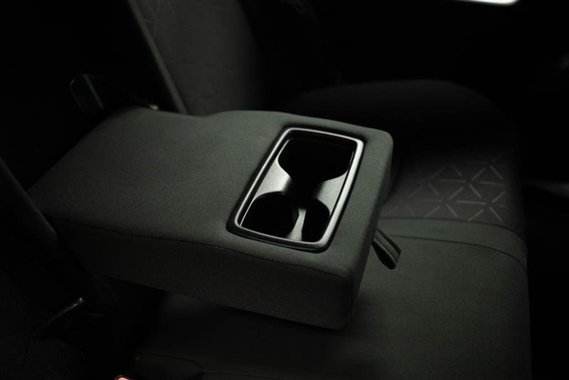 Used 2020 Toyota RAV4 XLE AWD/4WD image 17