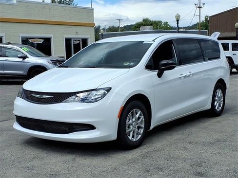 New 2026 Chrysler Voyager LX image 3