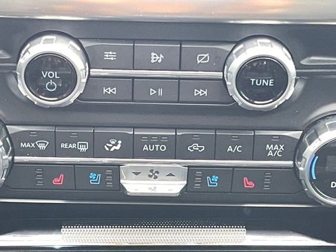 Used 2021 Ford F150 Lariat AWD/4WD image 19