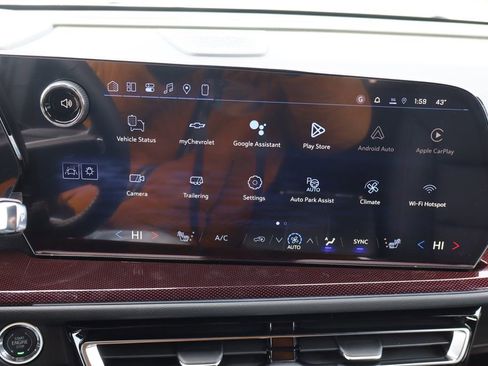 New 2026 Chevrolet Traverse Z71 image 11