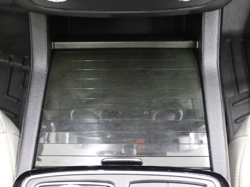 Used 2018 Mercedes-Benz GLE 350 4MATIC image 35