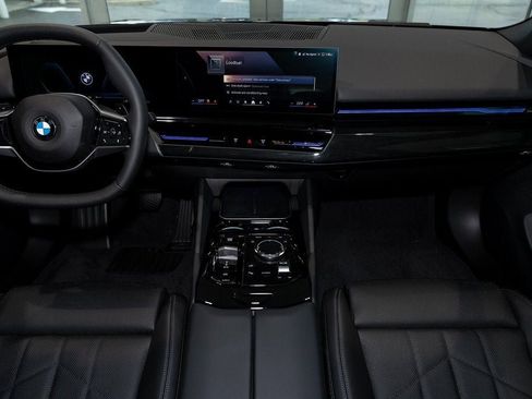 Used 2026 BMW 530i xDrive w/ Premium Package AWD/4WD image 37