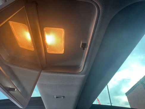 Used 2012 Mercedes-Benz S 550 4MATIC image 44