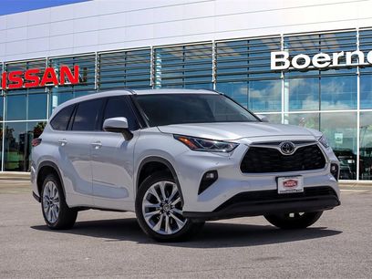 Used 2022 Toyota Highlander Limited