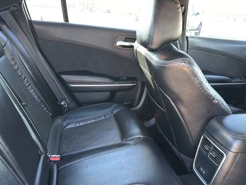 Used 2020 Dodge Charger SXT image 34