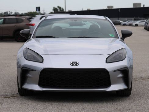 Used 2025 Toyota GR86 Premium w/ Performance Package RWD image 2