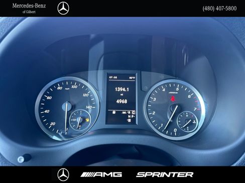 Used 2023 Mercedes-Benz Metris Passenger image 31