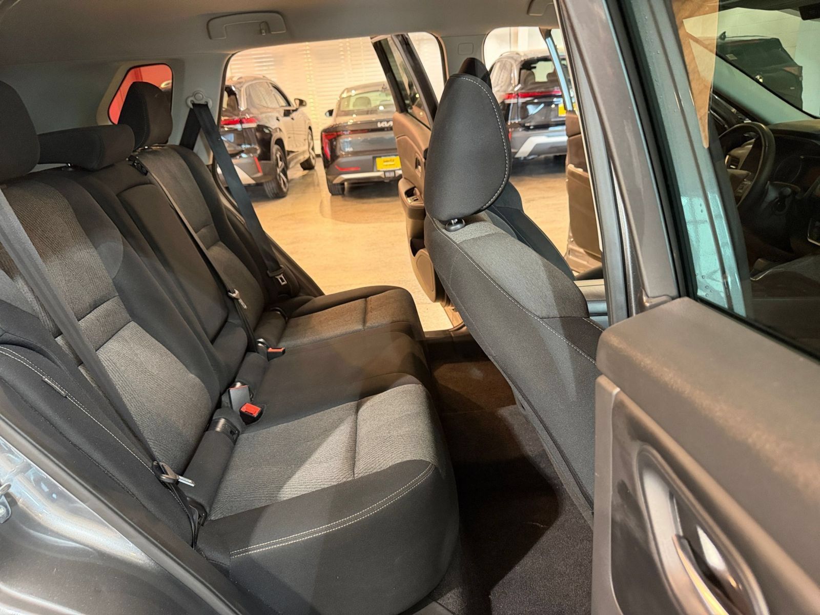 Used 2026 Nissan Rogue SV AWD/4WD image 37
