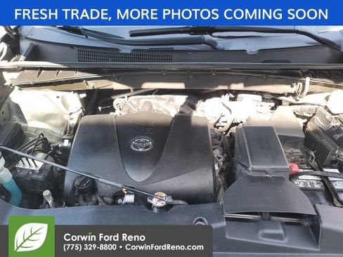 Used 2017 Toyota Highlander XLE AWD/4WD image 19