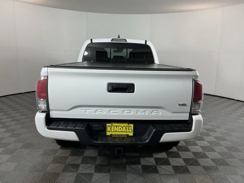 Used 2020 Toyota Tacoma TRD Sport image 5