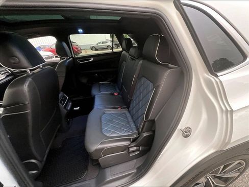 Used 2024 Volkswagen Atlas Cross Sport SEL Premium R-Line AWD/4WD image 15