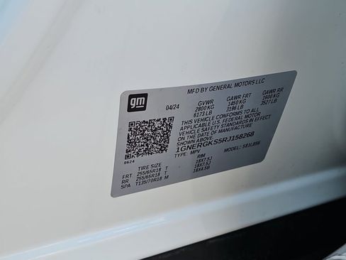 Used 2024 Chevrolet Traverse LT FWD image 26