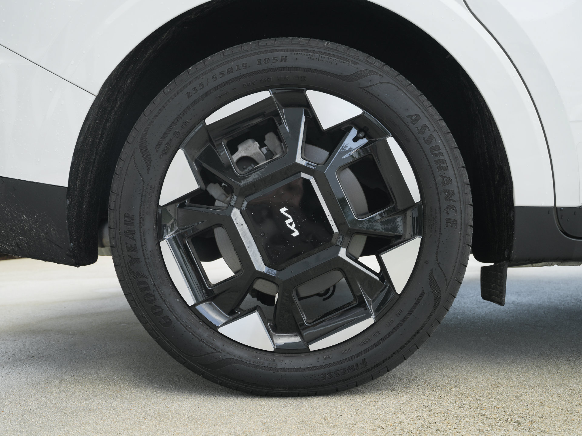 Used 2026 Kia Carnival EX FWD image 20