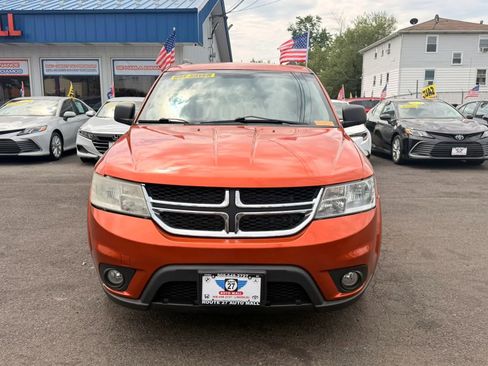Used 2011 Dodge Journey Mainstreet w/ Popular Equipment Group AWD/4WD image 3