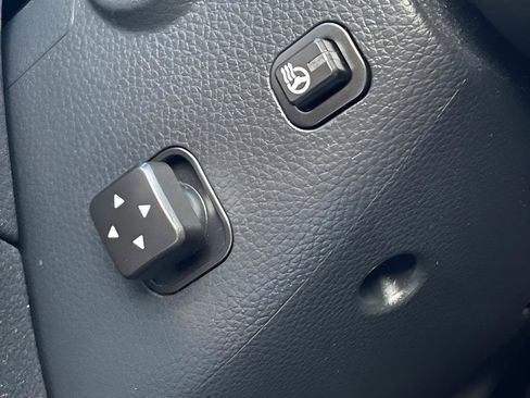 Used 2011 Hyundai Equus Signature image 30