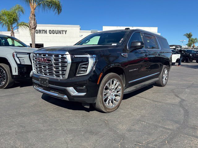Used 2025 GMC Yukon XL Denali AWD/4WD image 1