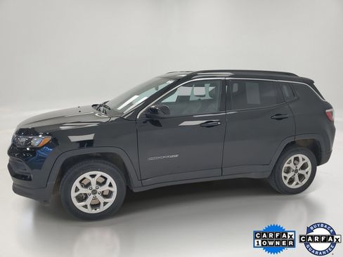 Used 2025 Jeep Compass Latitude image 4