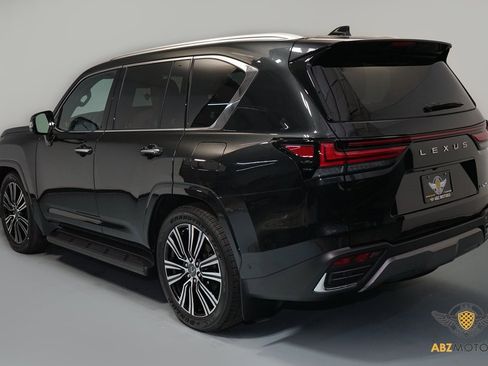 Used 2026 Lexus LX 700h Luxury image 7